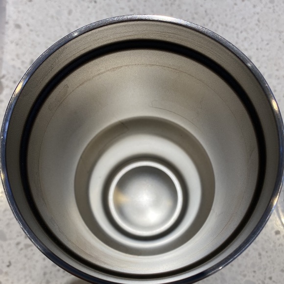 Yeti Stainless Steel Rambler 887 ml Tumbler with Magslider Lid - Picture 5 of 6